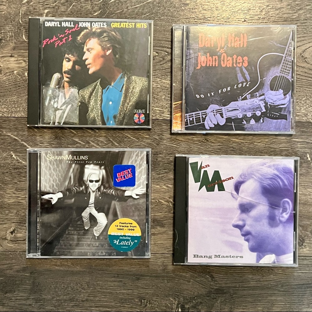 Lot of 4‎ CDS